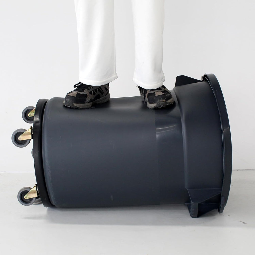 32 Gallon Grey Outdoor Trash Can with Lid and Wheels Q690