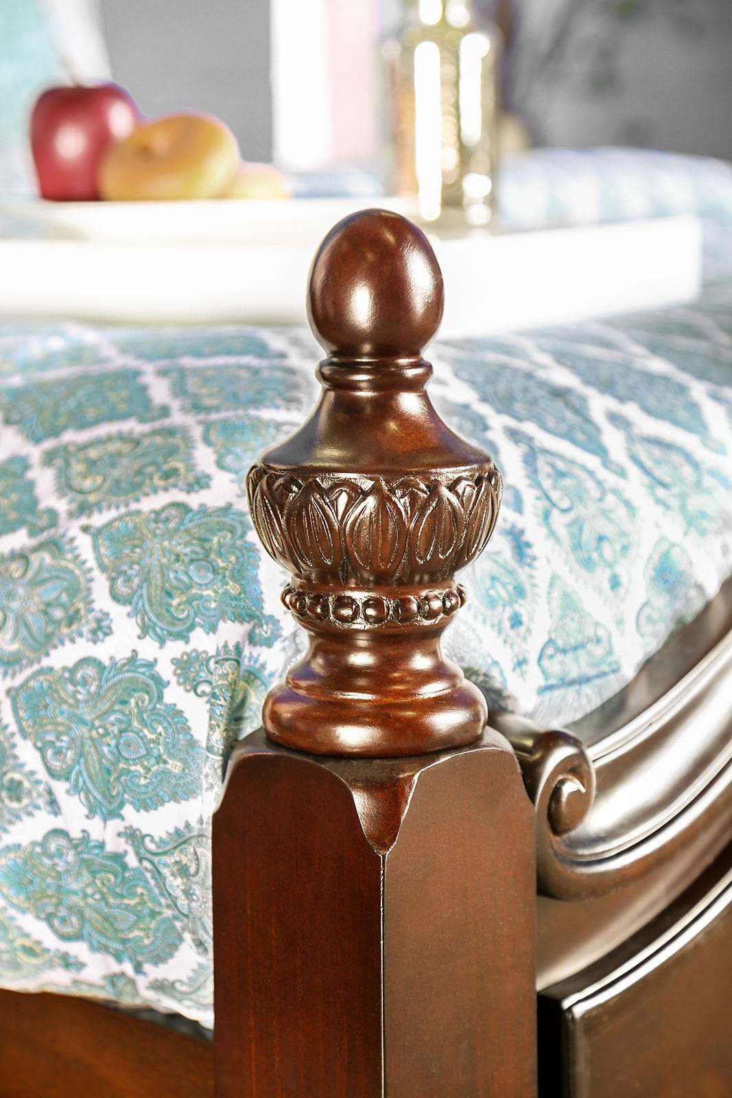 Cherry Wood Low Post Bed California King J256252