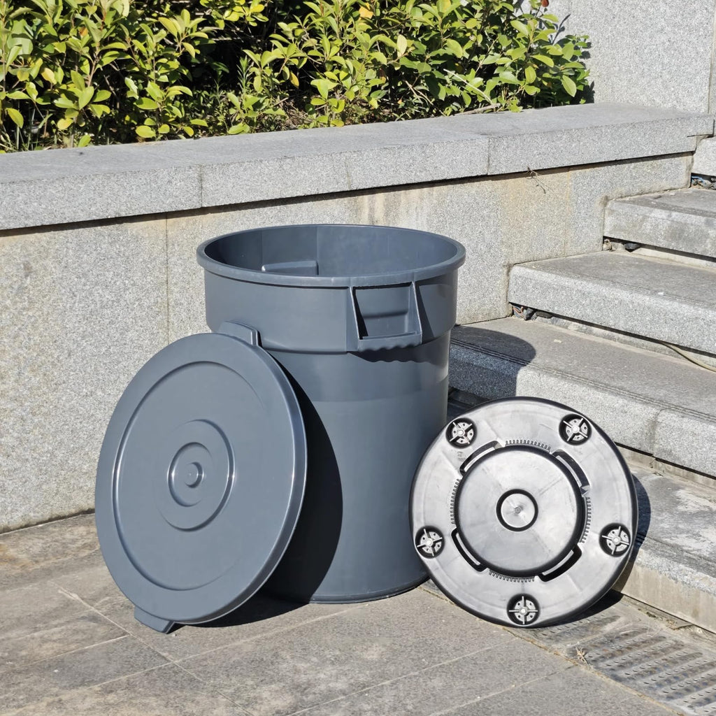 32 Gallon Grey Outdoor Trash Can with Lid and Wheels Q690